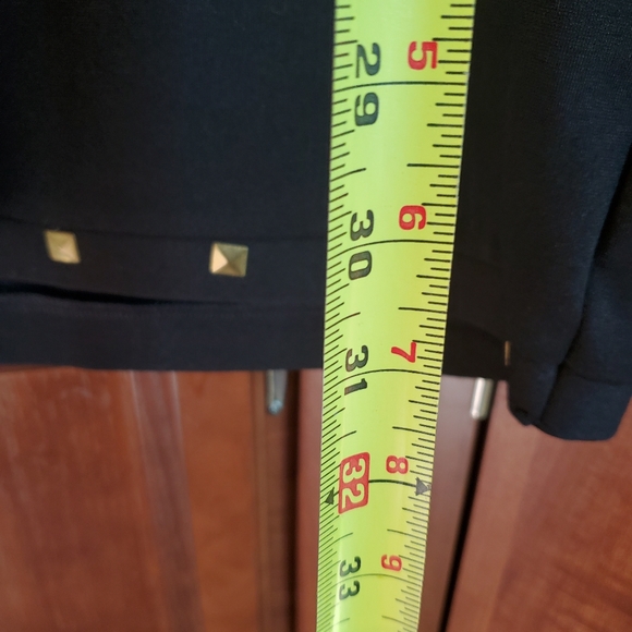 NWOT - Flattering & comfortable! Size SMALL - Picture 6 of 6